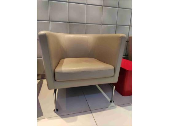 Fotel Skórzany Vitra Na 4 Nogach