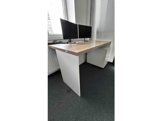 Biurko z drewnopodobnym blatem 145 cm