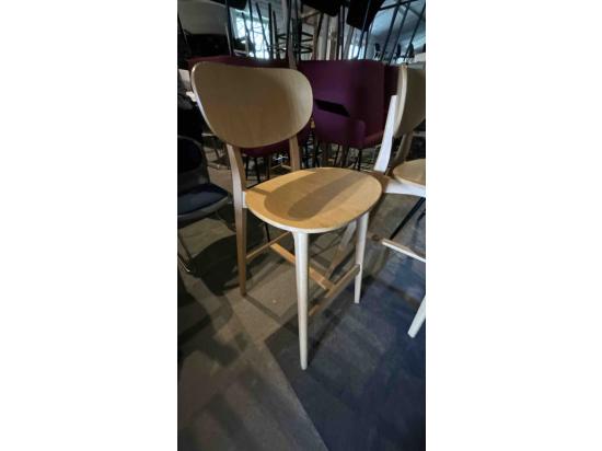 Drewniany hoker Allermuir