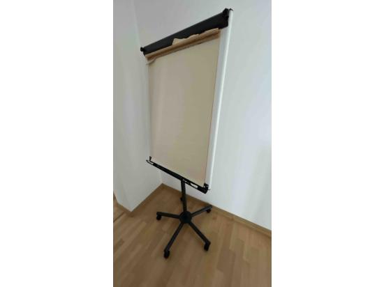 Flipchart na czarnej nodze