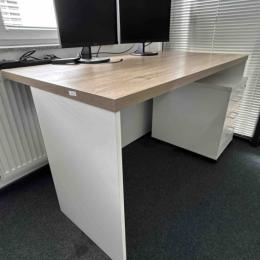 Biurko z drewnopodobnym blatem 145 cm