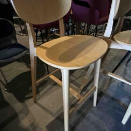 Drewniany hoker Allermuir