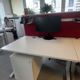 Biurko Z Regulacja  Wysokosci Na Korbke 120X80