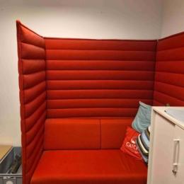 Akustyczna Sofa Biurowa Z Wysokim Oparciem